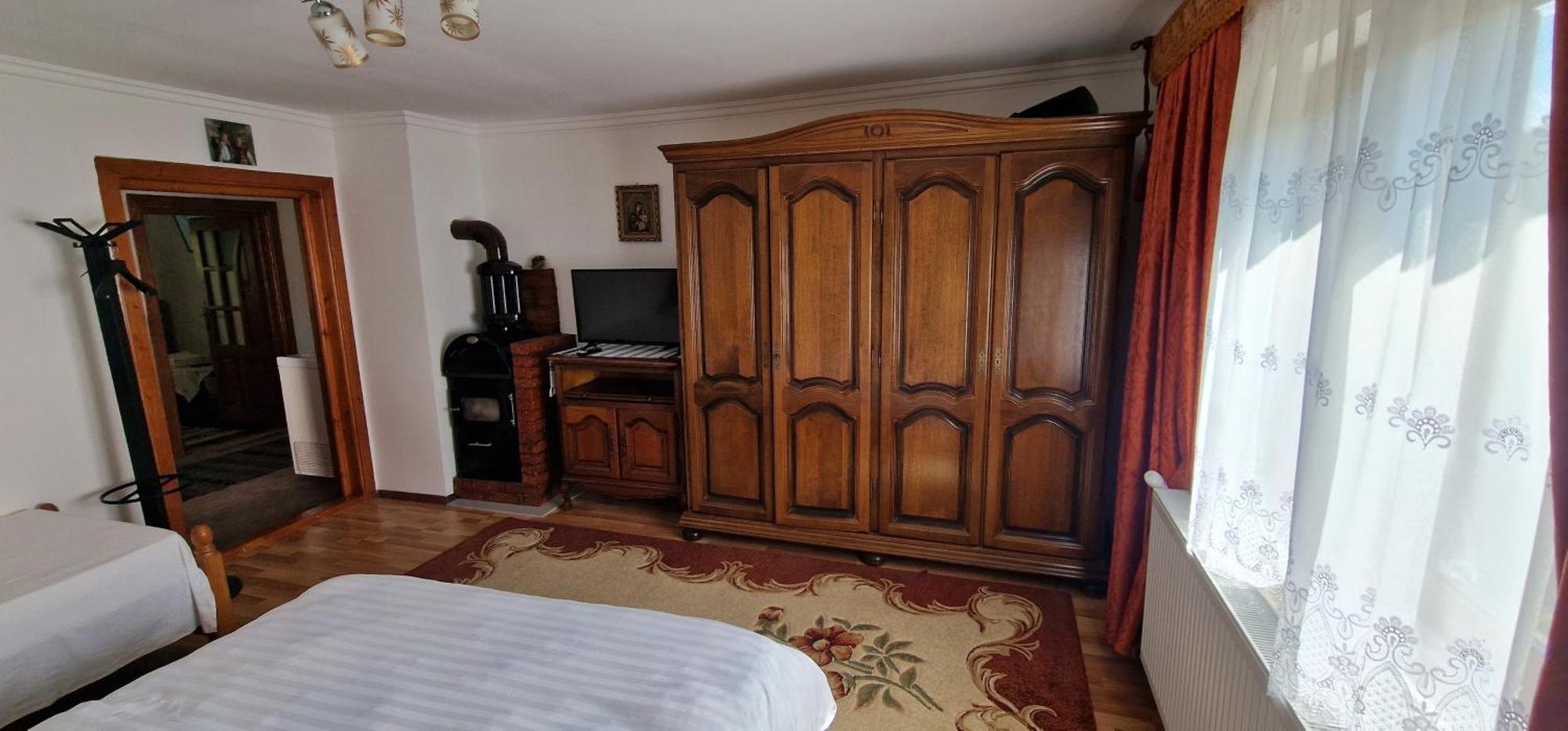 Casa Agroturistica Tarancuta Din Vatra Moldovitei Hotel Bagian luar foto